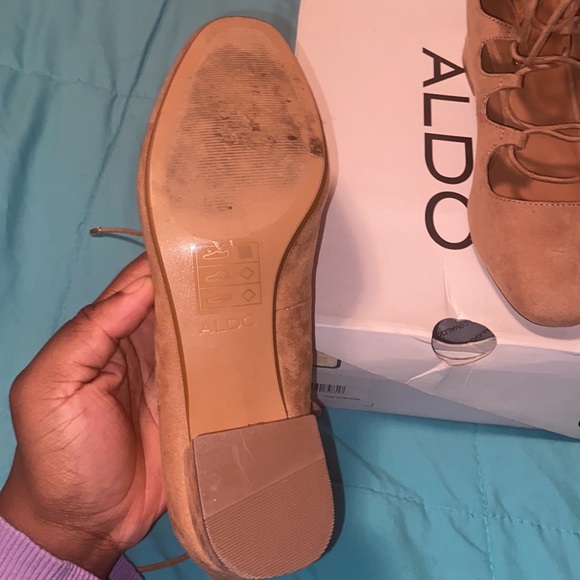 Also Tan lace up heel - Picture 4 of 6